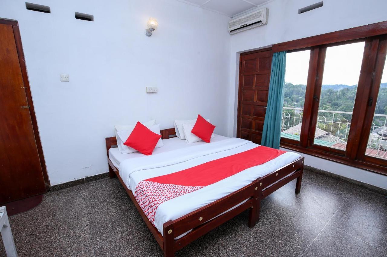 קנדי Oyo 436 Sandakelum Tourist Guest House מראה חיצוני תמונה