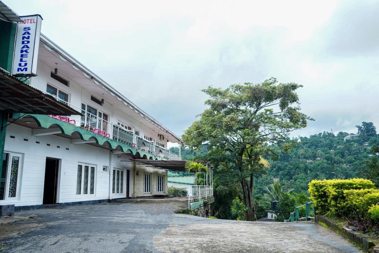 קנדי Oyo 436 Sandakelum Tourist Guest House מראה חיצוני תמונה