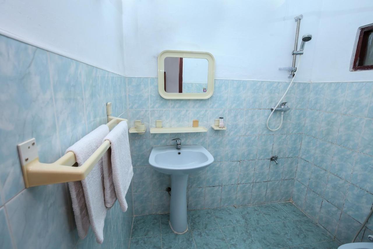 קנדי Oyo 436 Sandakelum Tourist Guest House מראה חיצוני תמונה