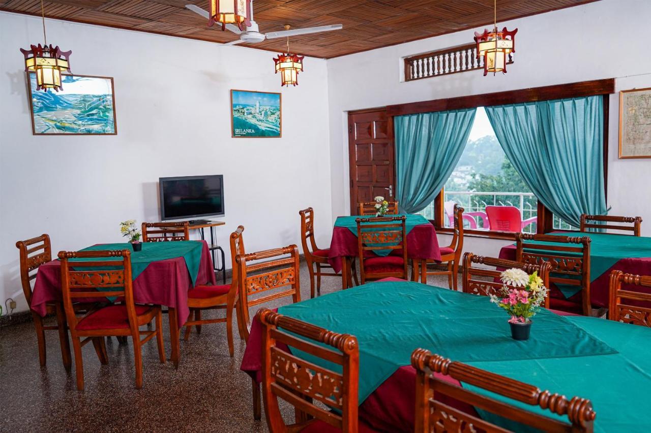 קנדי Oyo 436 Sandakelum Tourist Guest House מראה חיצוני תמונה