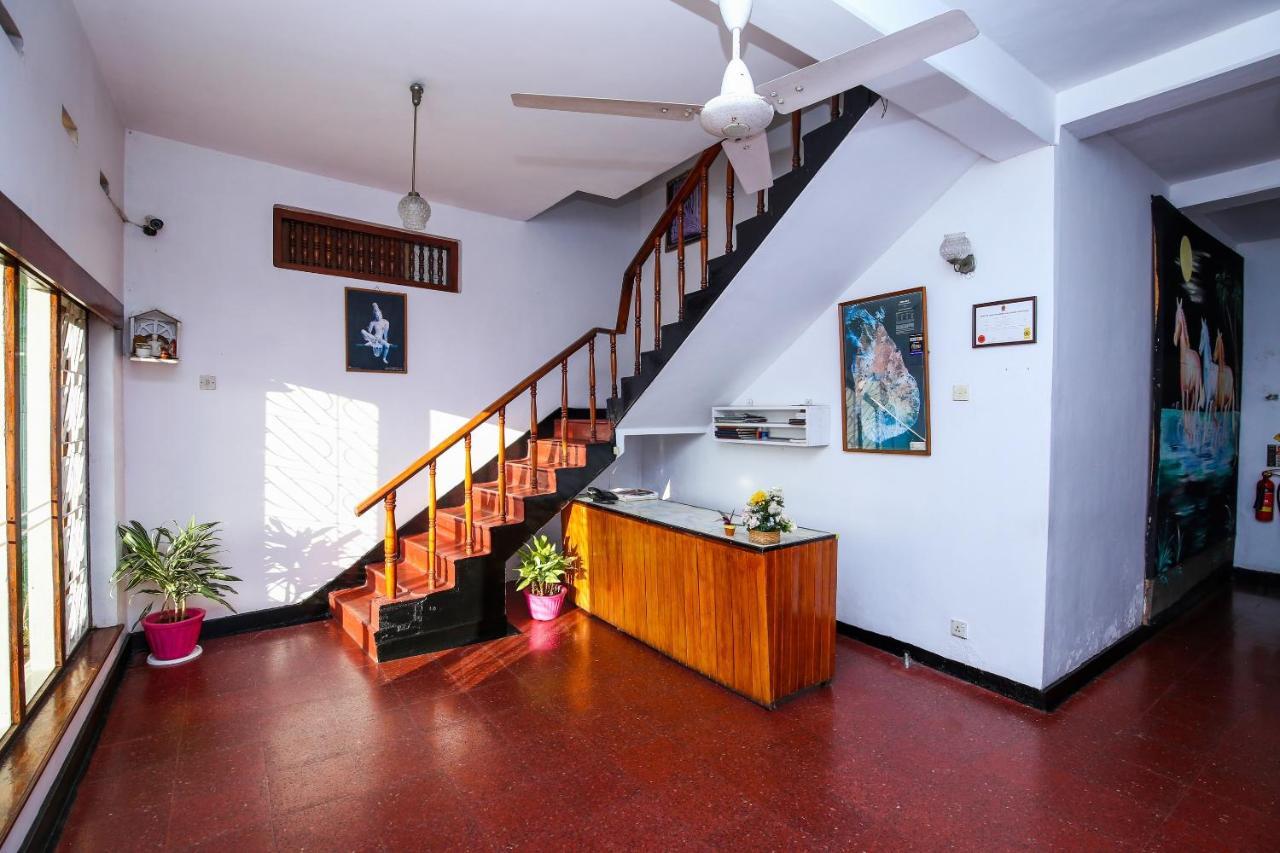 קנדי Oyo 436 Sandakelum Tourist Guest House מראה חיצוני תמונה
