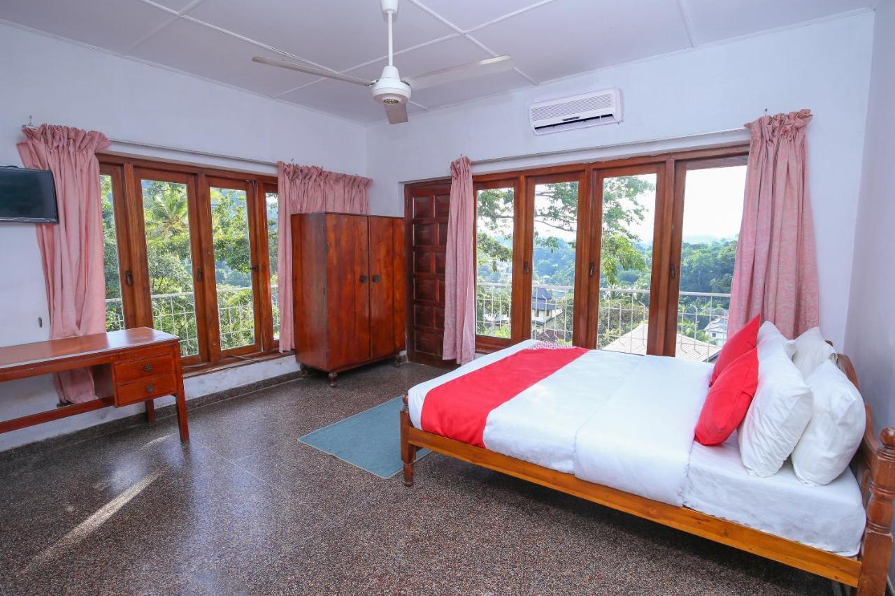 קנדי Oyo 436 Sandakelum Tourist Guest House מראה חיצוני תמונה