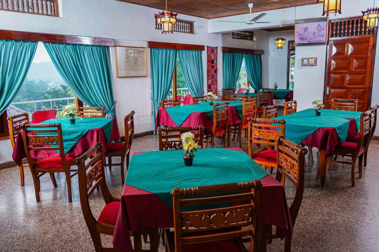 קנדי Oyo 436 Sandakelum Tourist Guest House מראה חיצוני תמונה